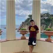 Me considero una persona cercana y comunicativa, con muchas ganas de ayudar y poner mis conocimientos en práctica para ayudar.